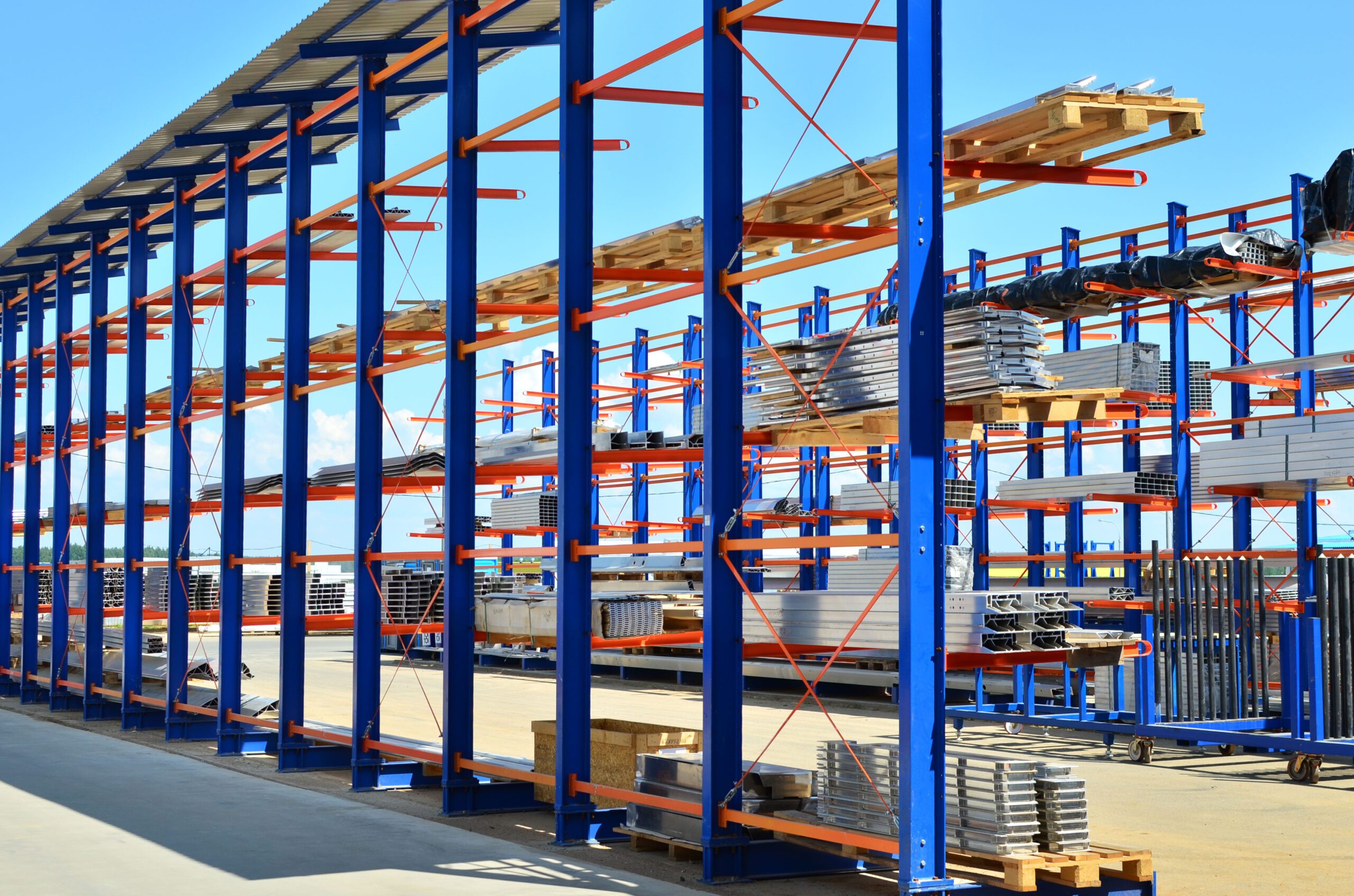 Outdoor Cantilever Racking
